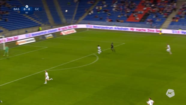 On loan from Ukraine, colombian Brayan Riascos scores amazing goal in Switzerland